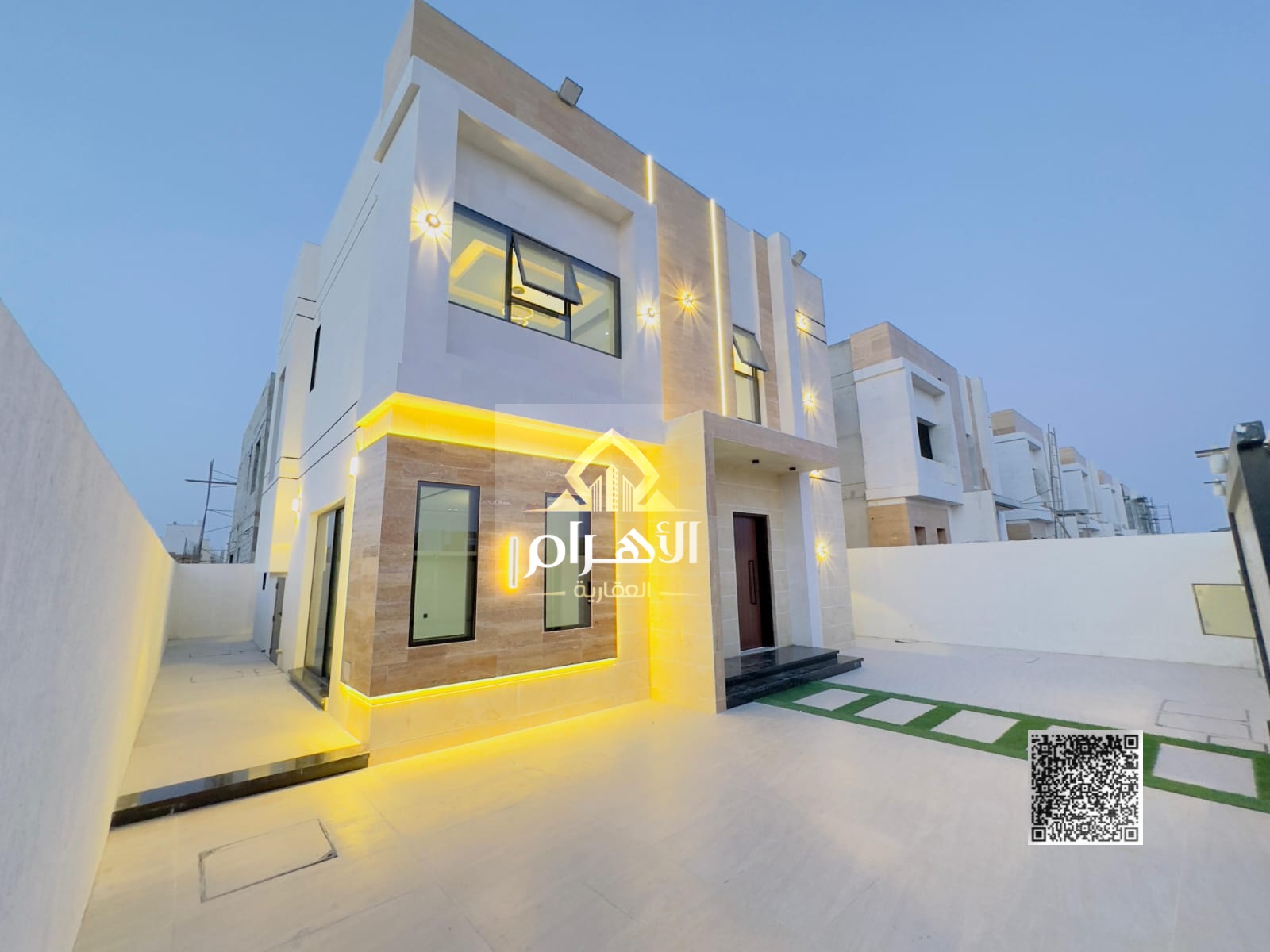 Villa including registration fees, direct from the owner. Freehold villa for all nationalities.