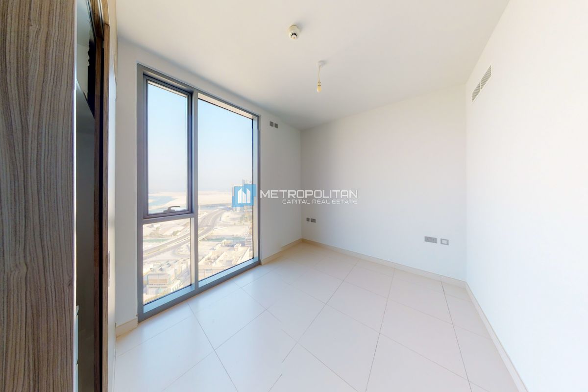High Floor | Corner 3BR+M | Skyline and Canal View
