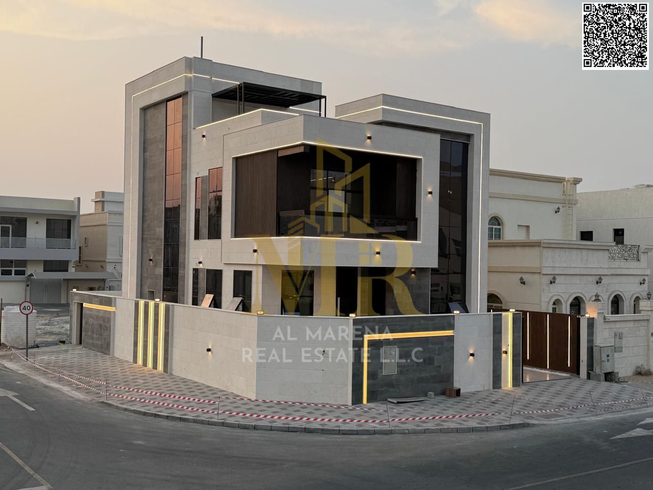 Corner villa for sale in Al Zahia, 3200 sq ft, two floors and a roof, 4 master bedrooms, majlis and living room, including registration and ownership