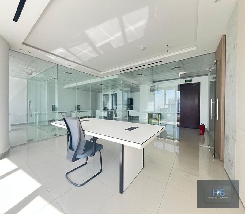 2 Cabins | Pantry and bathroom | Fitted