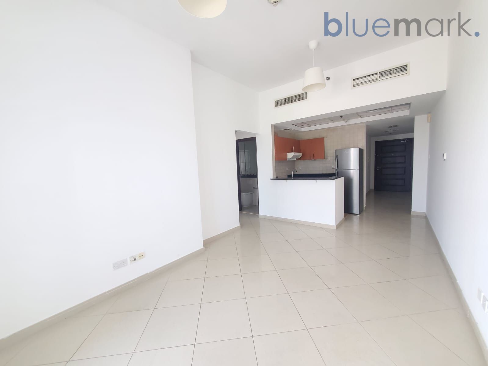 CHILLER FREE || SPACIOUS LAYOUT || HIGH FLOOR
