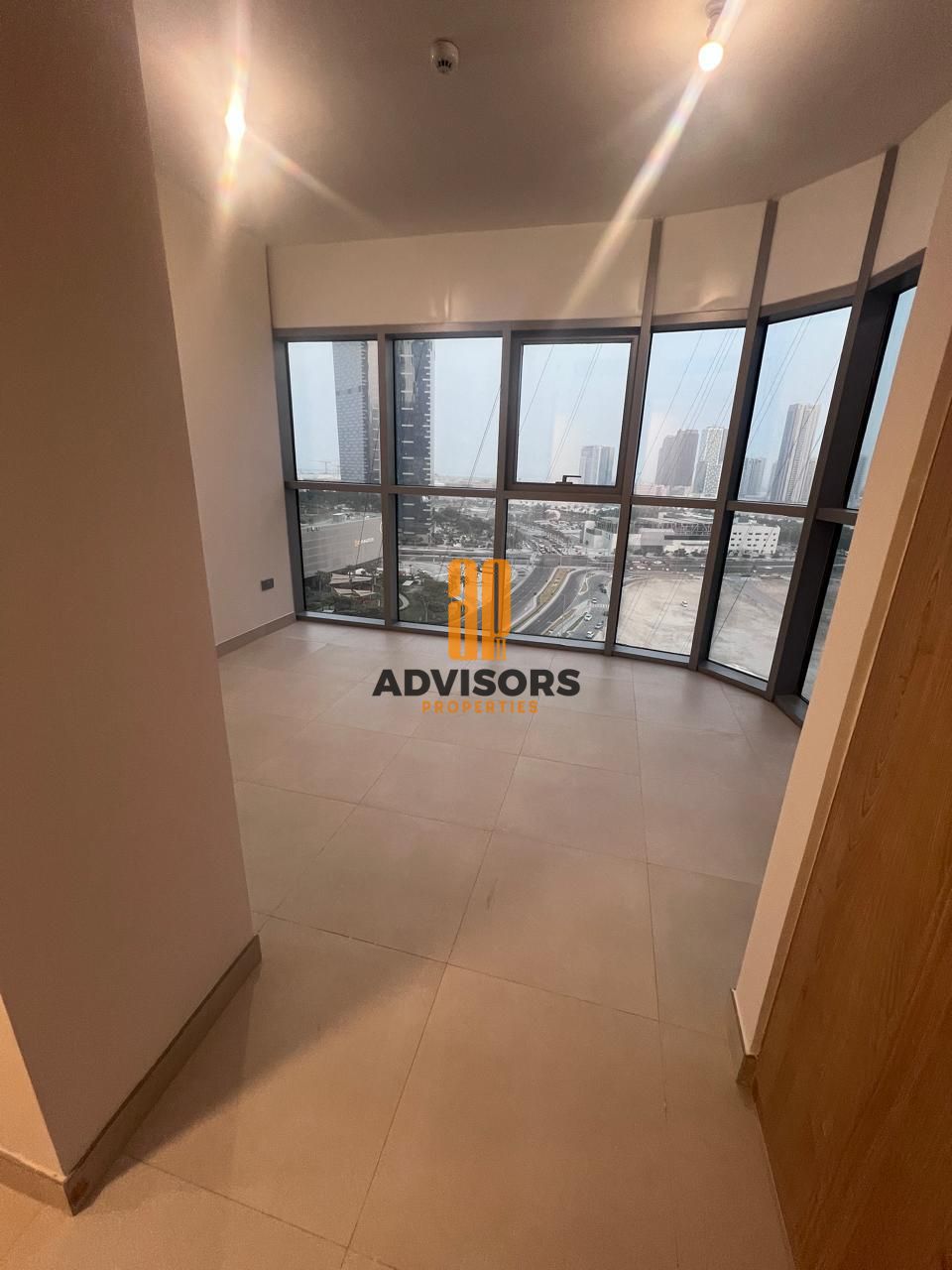 Stunning Apartment I Prime Location I Hot Deal !!