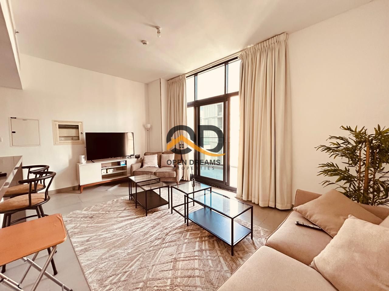 Luxurious 1-bedroom | BALCONY | FULLY FURNISHED