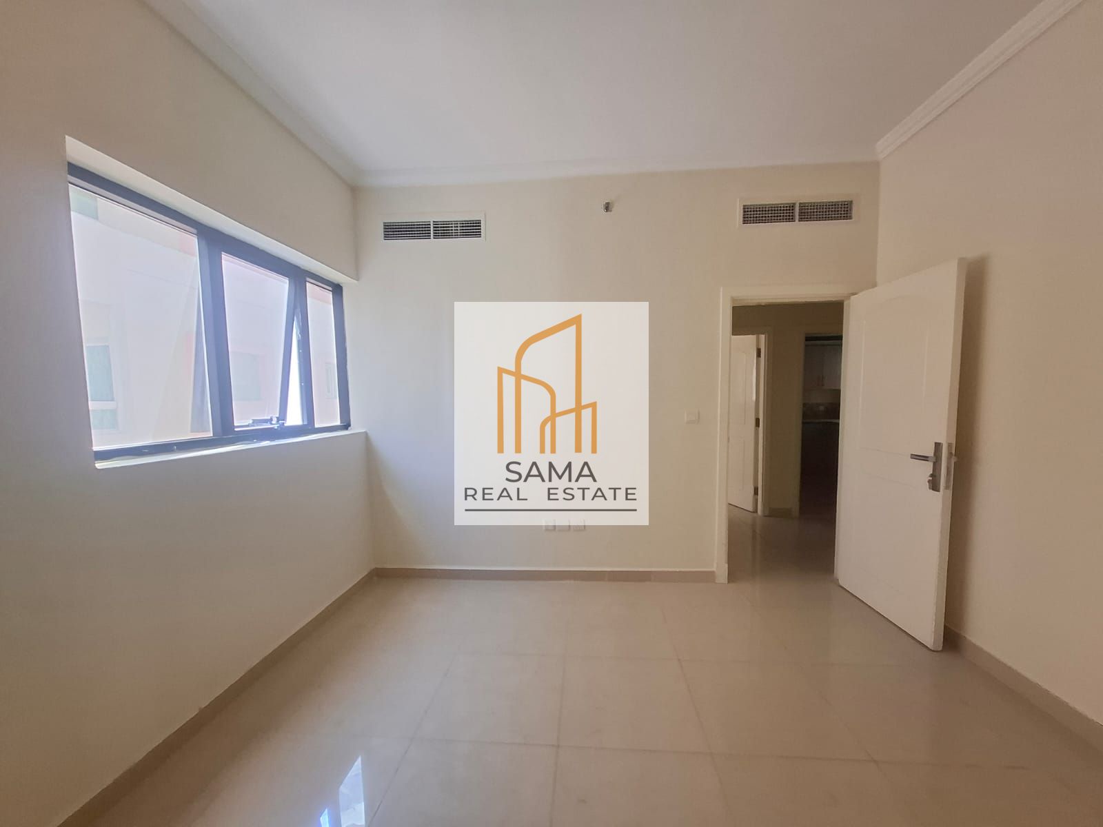 3bhk 3baths whit parking and balcony r75k available for family