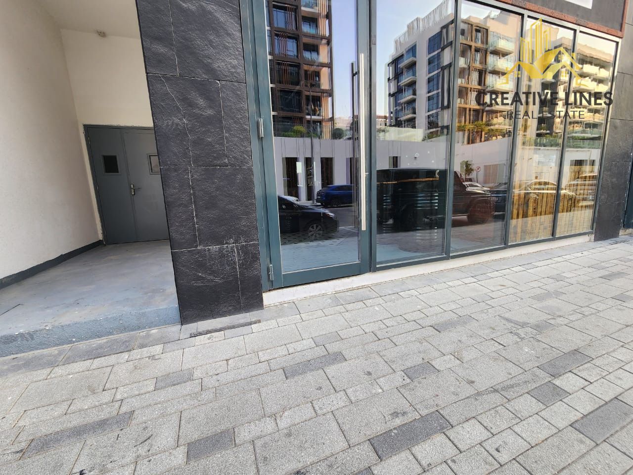 Fully fitted!! Street view!! Amazing offer