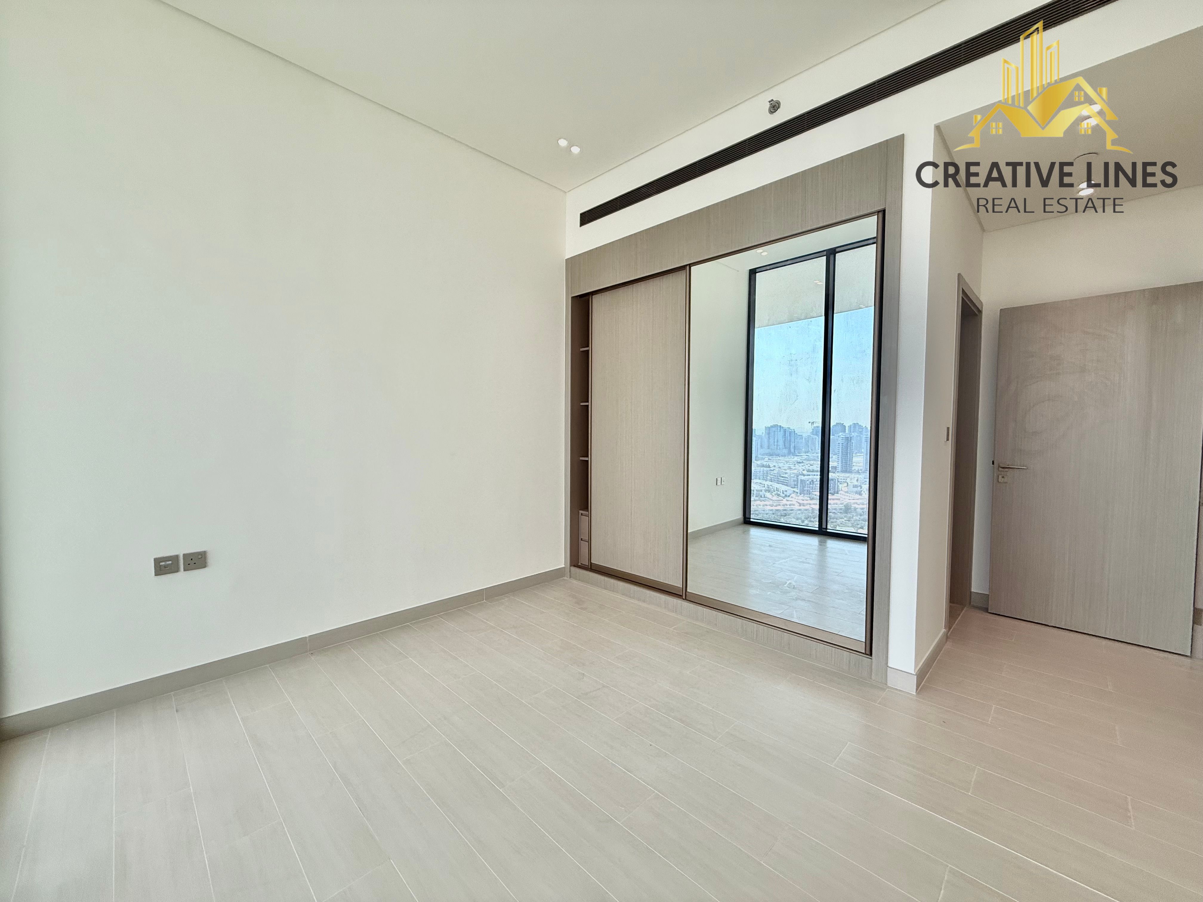 Brand new // High floor // Ready to move inn // Private jacuzzi