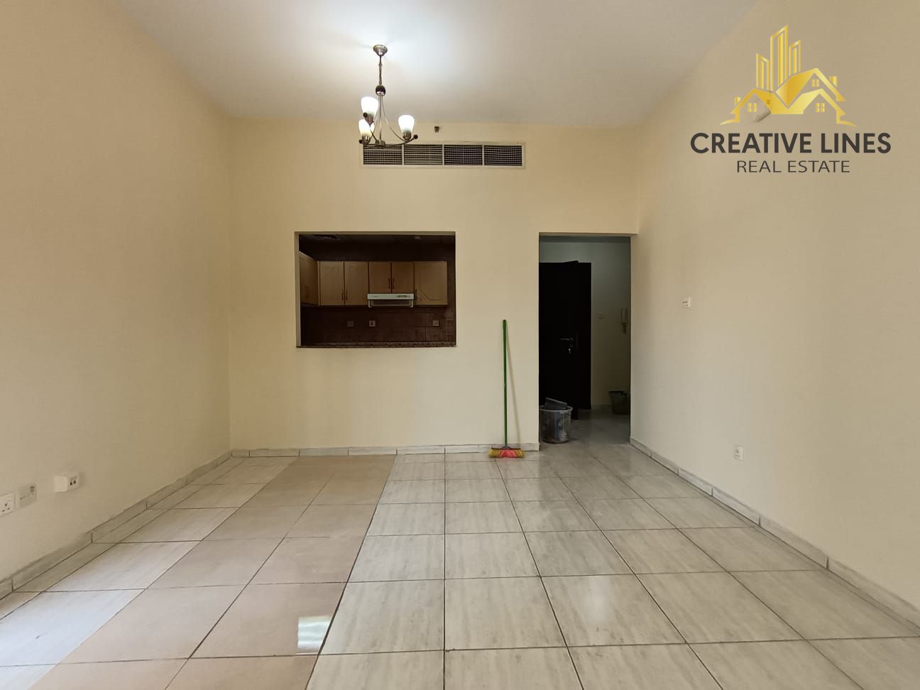 Closed to market 1bhk Apartment available for family