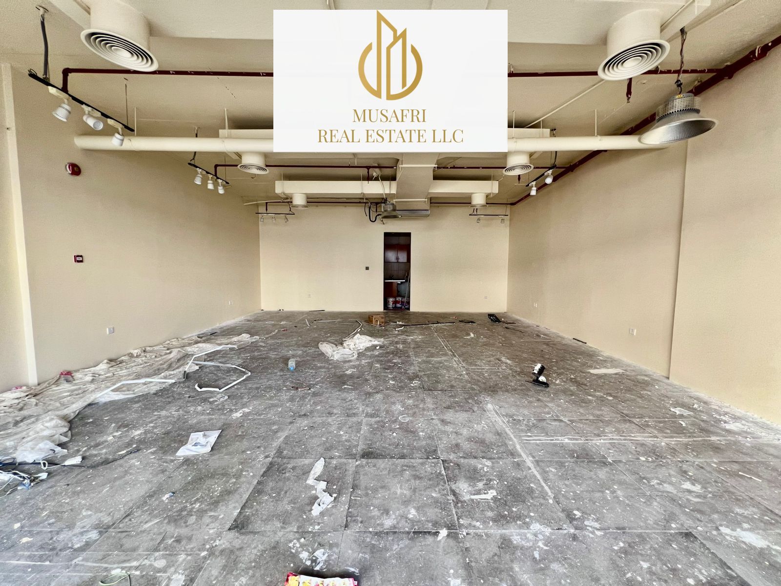 Business Success Starts Here – 940 SqFt Shop in 100k Located The Heart of Muwaileh Commercial Sharjah , Call Umer