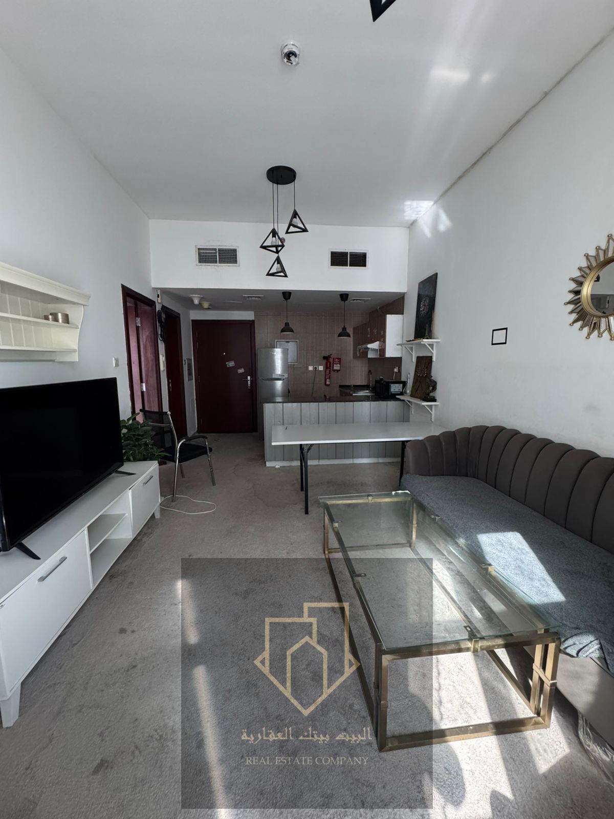 One bedroom and living room for sale in City Towers