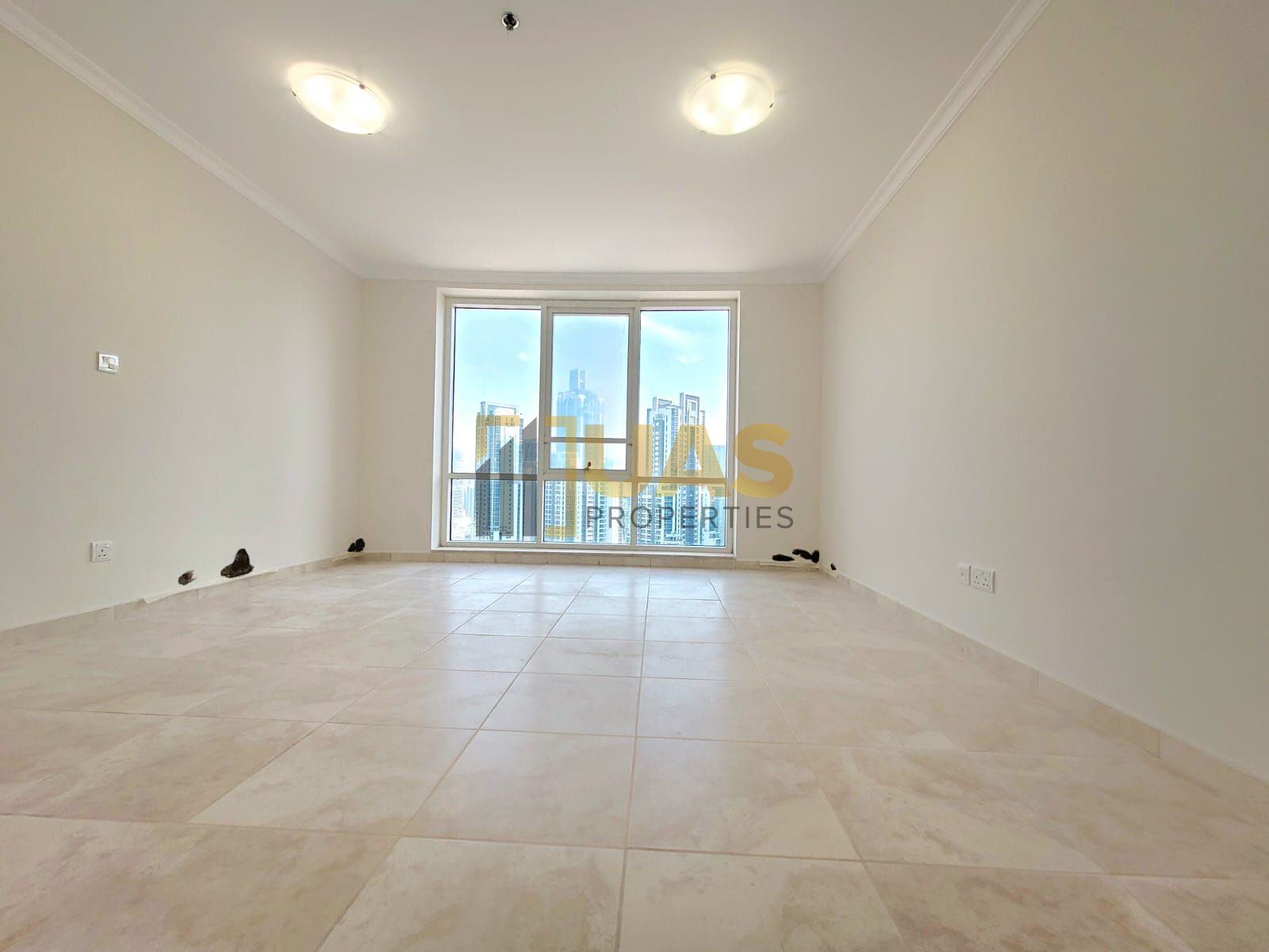 3bhk Specious Apartment | Chillar Free | Amazing Unit