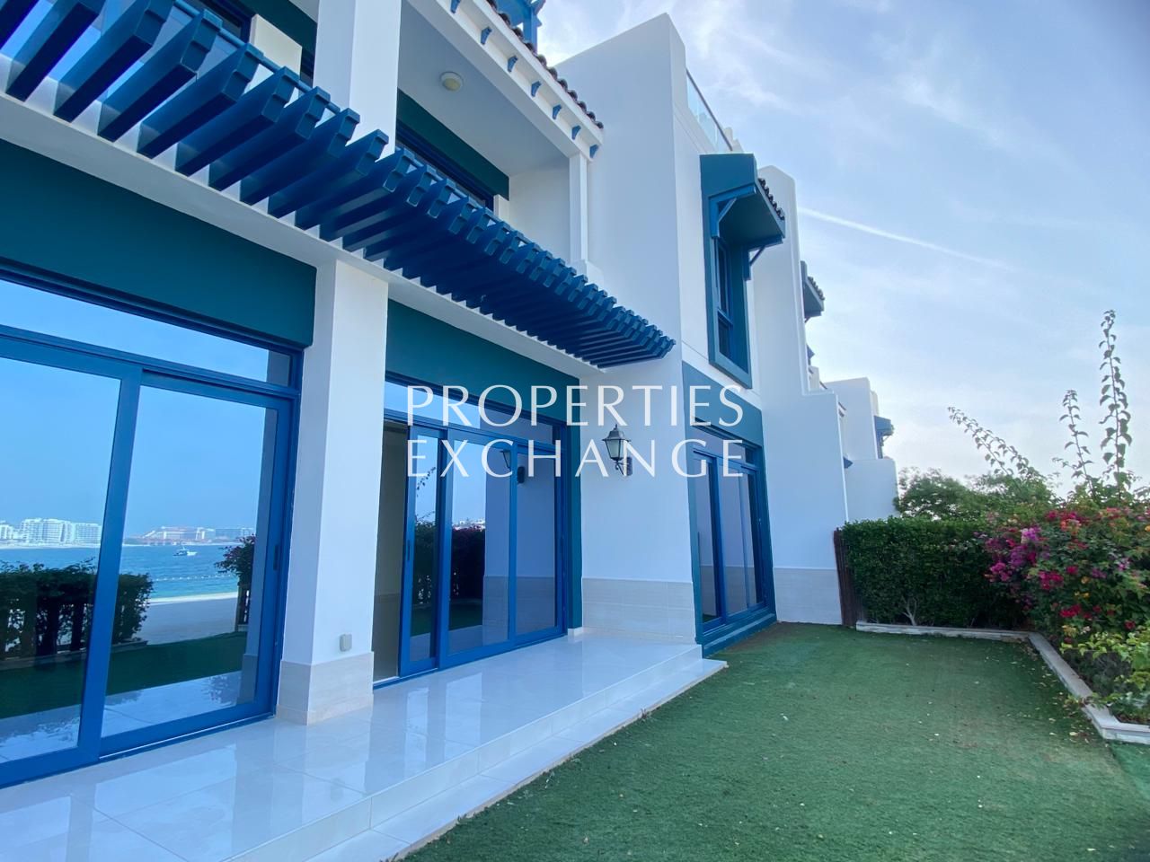 Burj and Atlantis View | Upgraded | On Beach