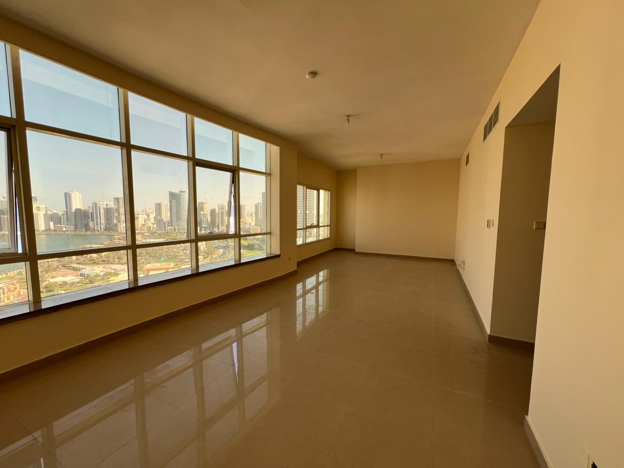 Maid service, sea view, all rooms are master suites