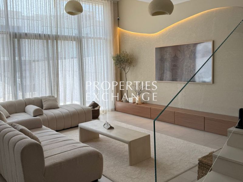 RESALE | MOTIVATED SELLER | UPGRADED UNIT !