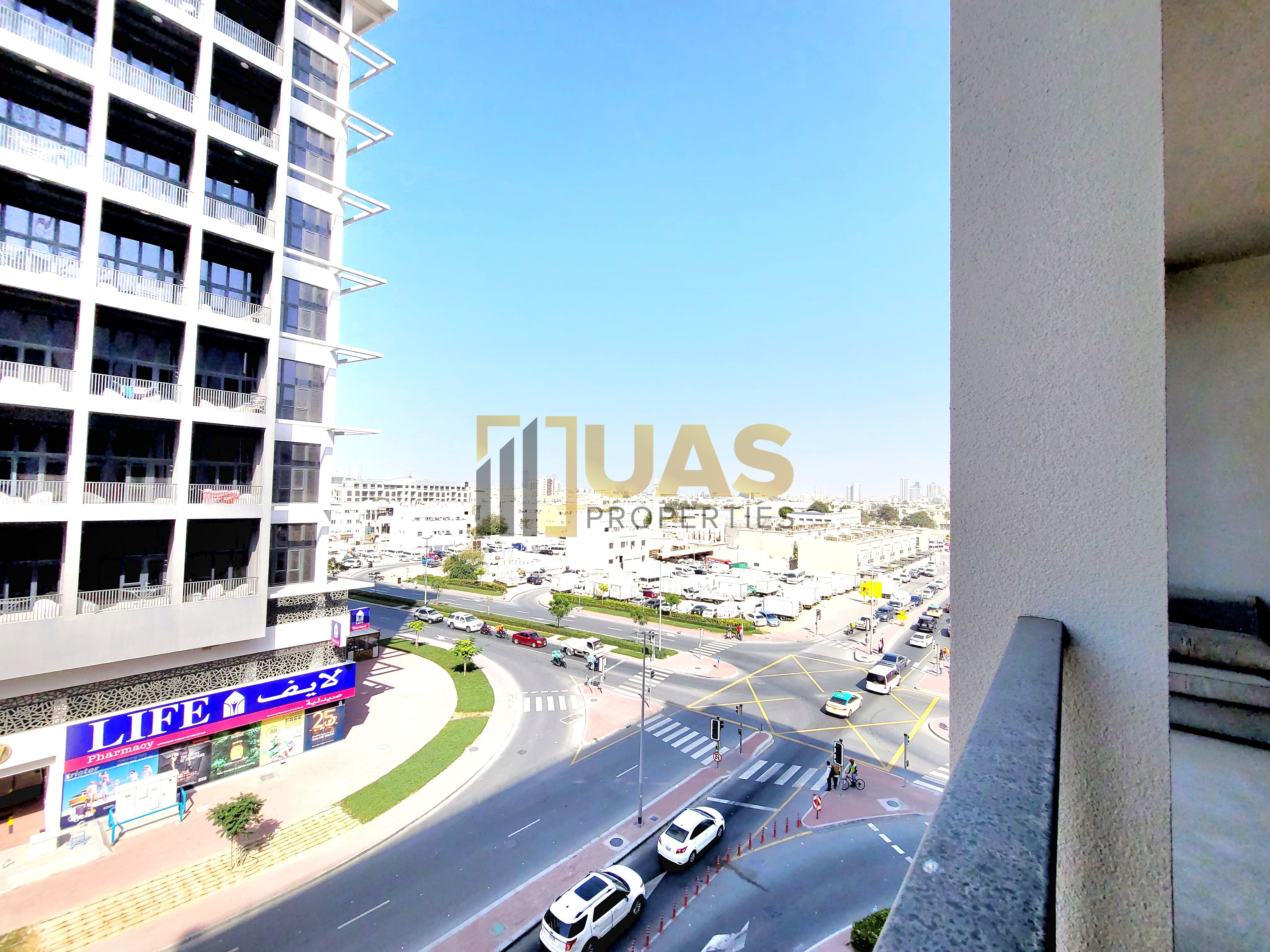 Luxurious Finnishing/Open Kitchen Appliances/Gym Pool Free