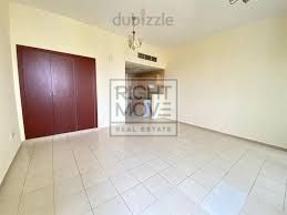 Studio availble for rent in England cluster/35000