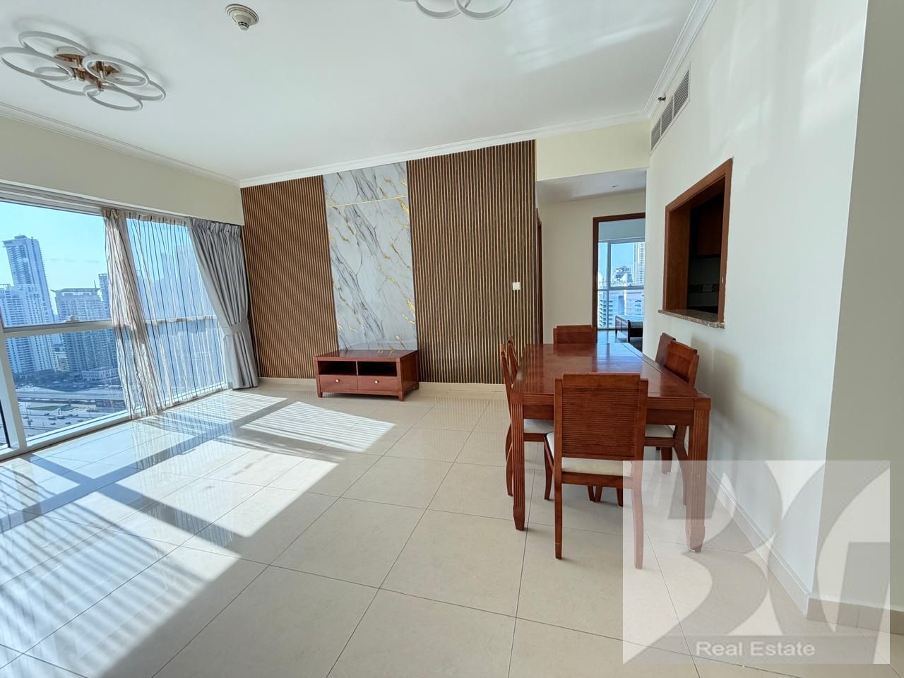 Spacious I Balcony I Prime Location