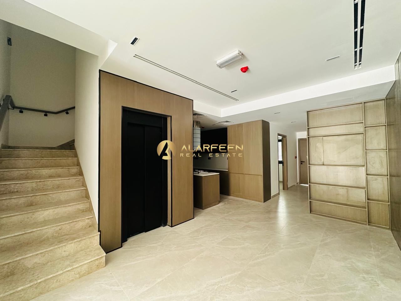 Brand New | private Elevator | Ready to move