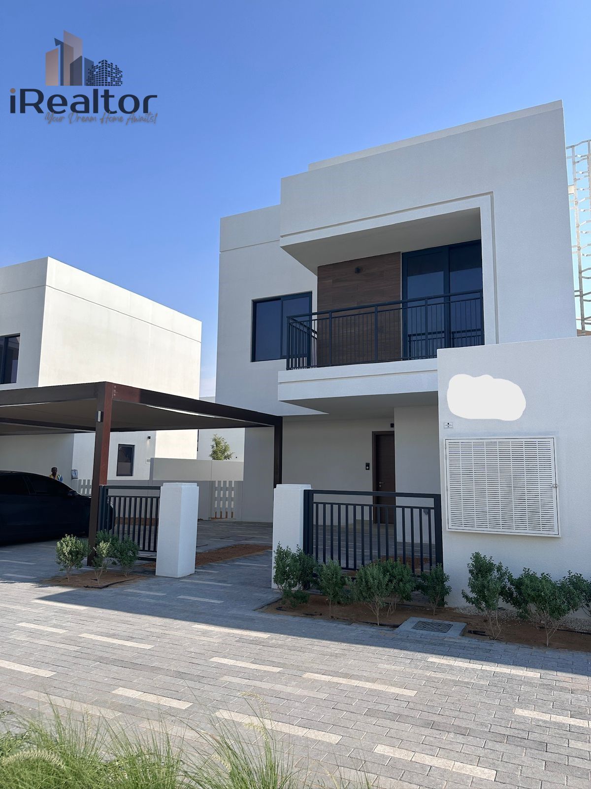 Big and Luxury 4BR with Private Yard | Available Now!