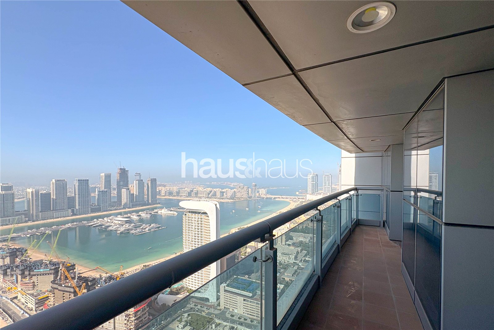 Full Sea Views of the Palm | Spacious Living