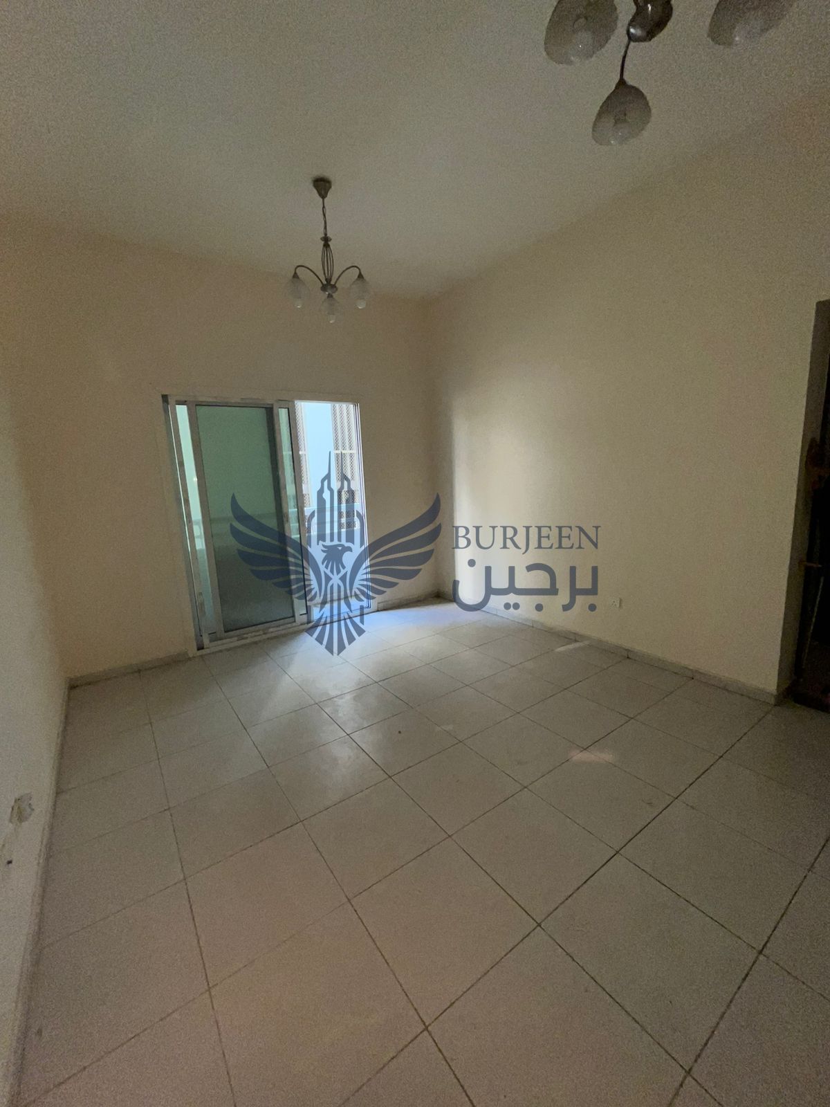 1 BHK WITH BALCONY AND 2 WASHROOM CLEAN BEAUTIFUL APARTMENT RENT 30K