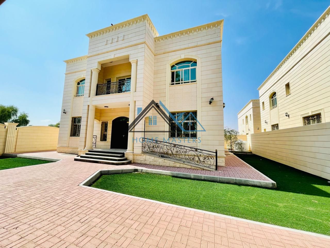 5 Master Br With Separate Entrance & Private Yard