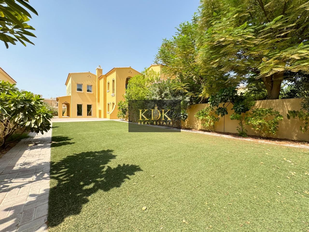 4BR+Maid | Spacious Villa | Prime Location