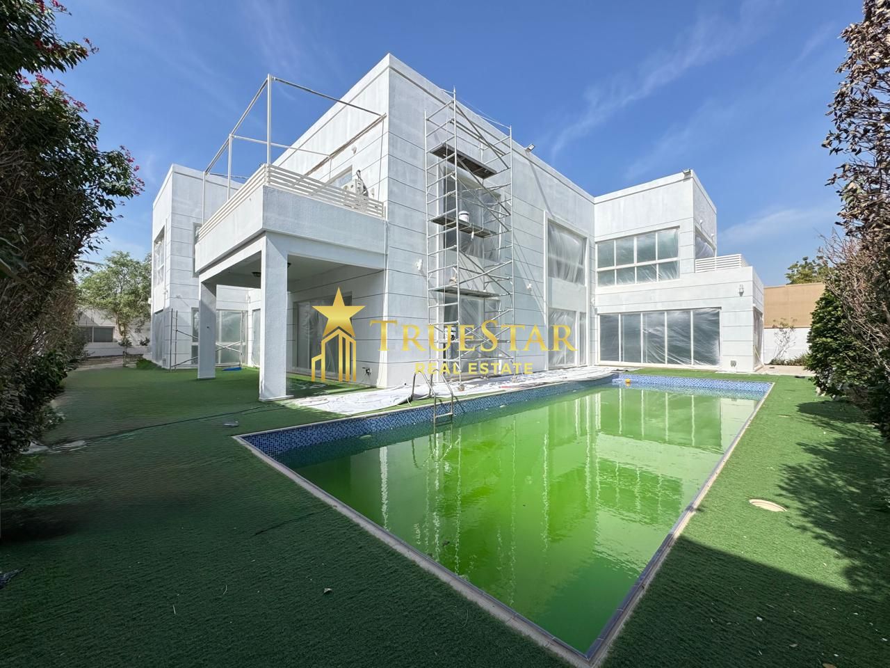 MODERN FINISH 5BR+MAIDS+DRIVER PRIVATE POOL GARDEN INDEPENDENT VILLA