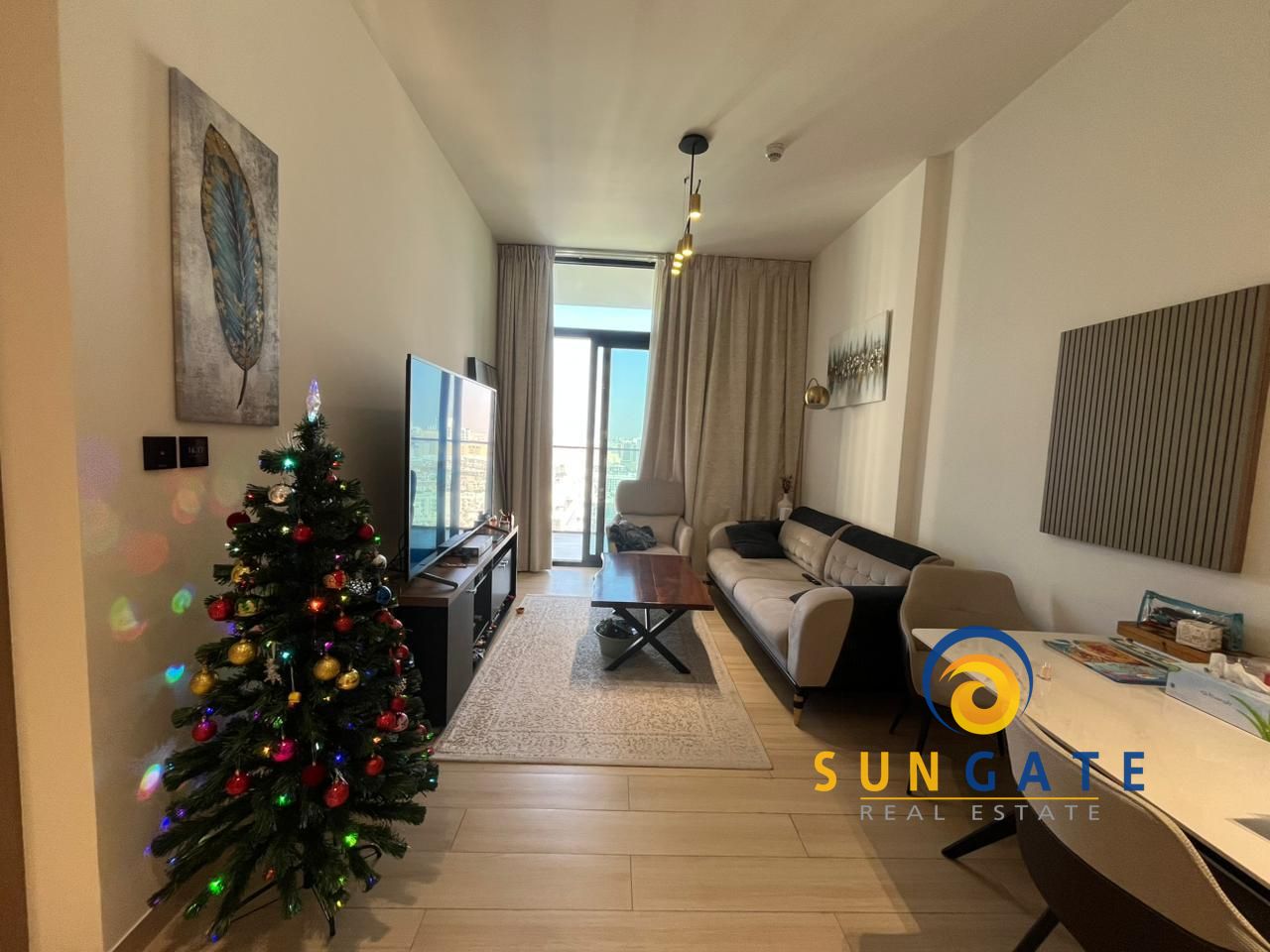 Furnished , High Floor , Vacant Soon