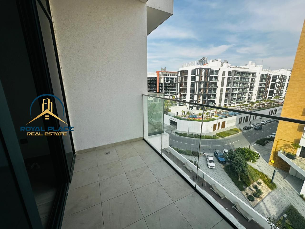 Prime Community | Modern 1BR | Unfurnished