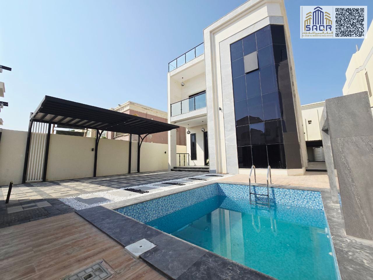 Swimming pool and garden, freehold ownership