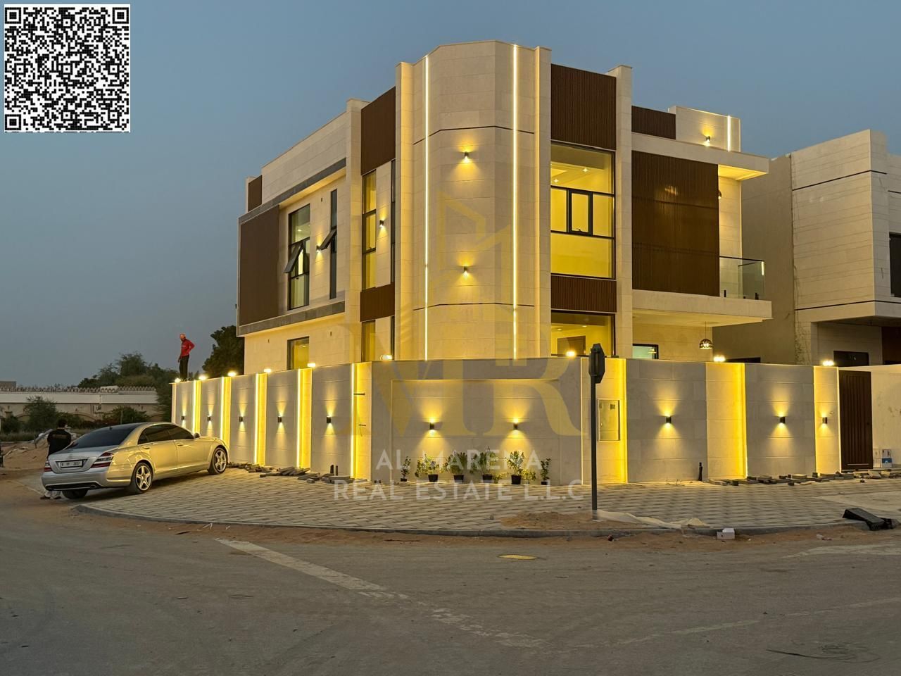 Own your dream villa and invest in a luxurious villa in the heart of Al-Hilu with elegant finishing.