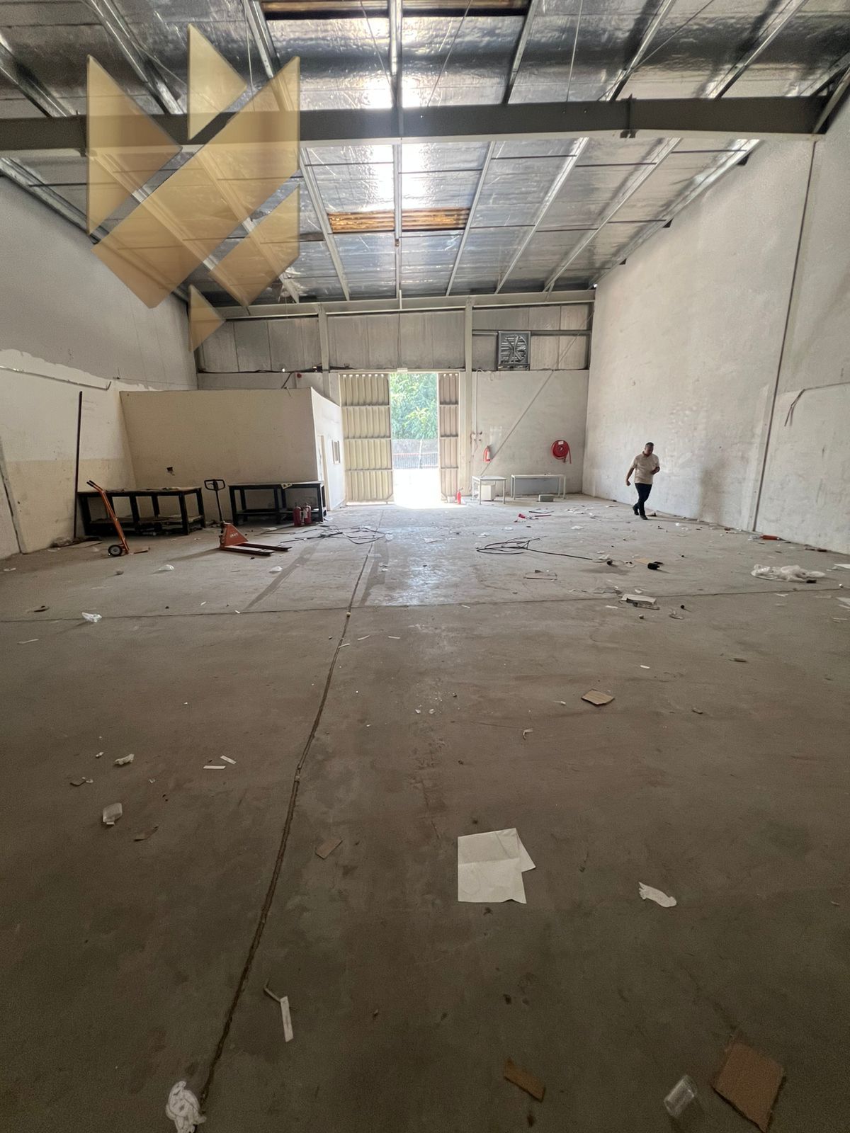 Warehouse for Rent in Industrial 17 – 2200 sq. ft