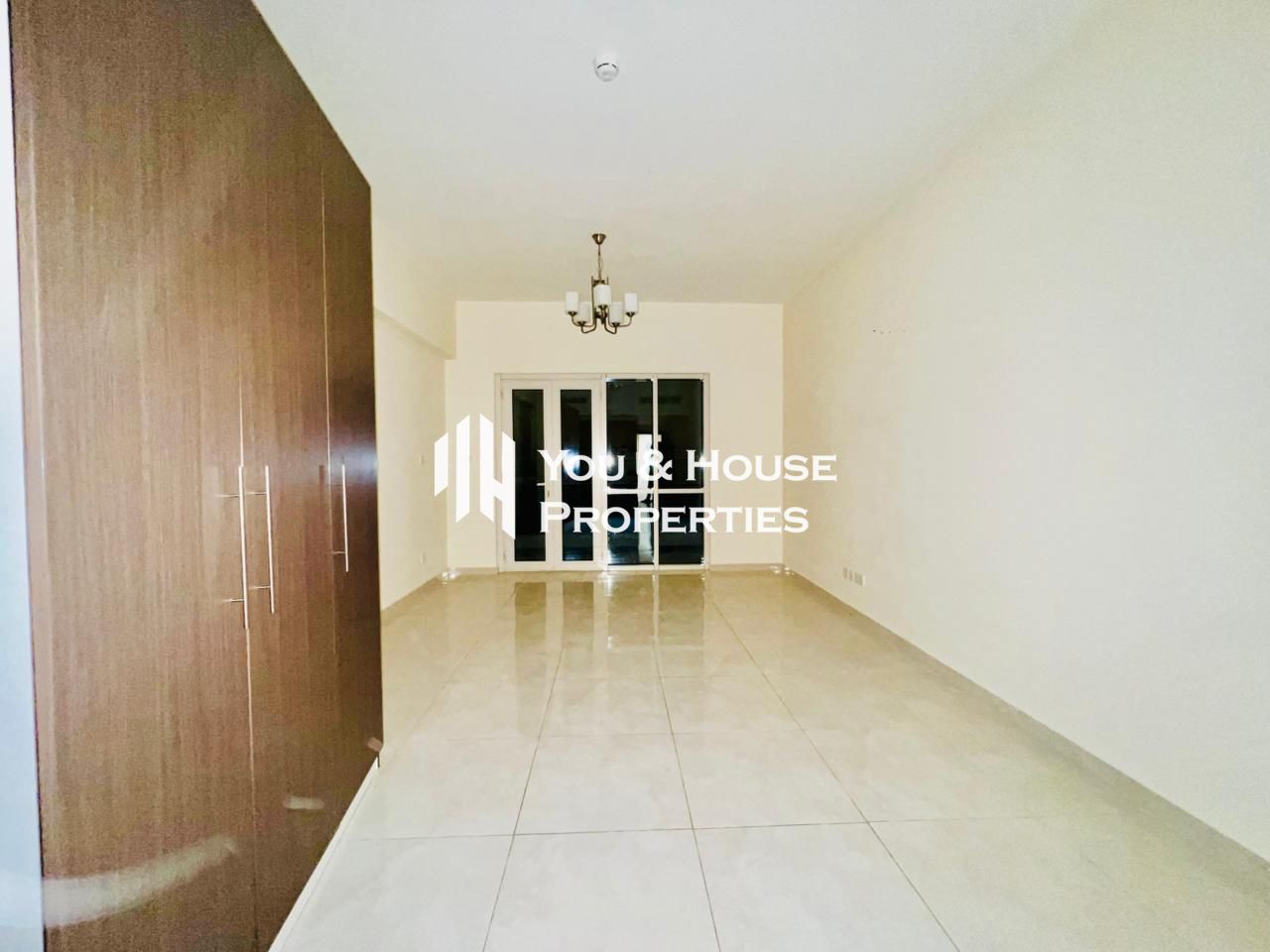 Elegant Studio Apartment I Well Maintained I Ready to Move-In