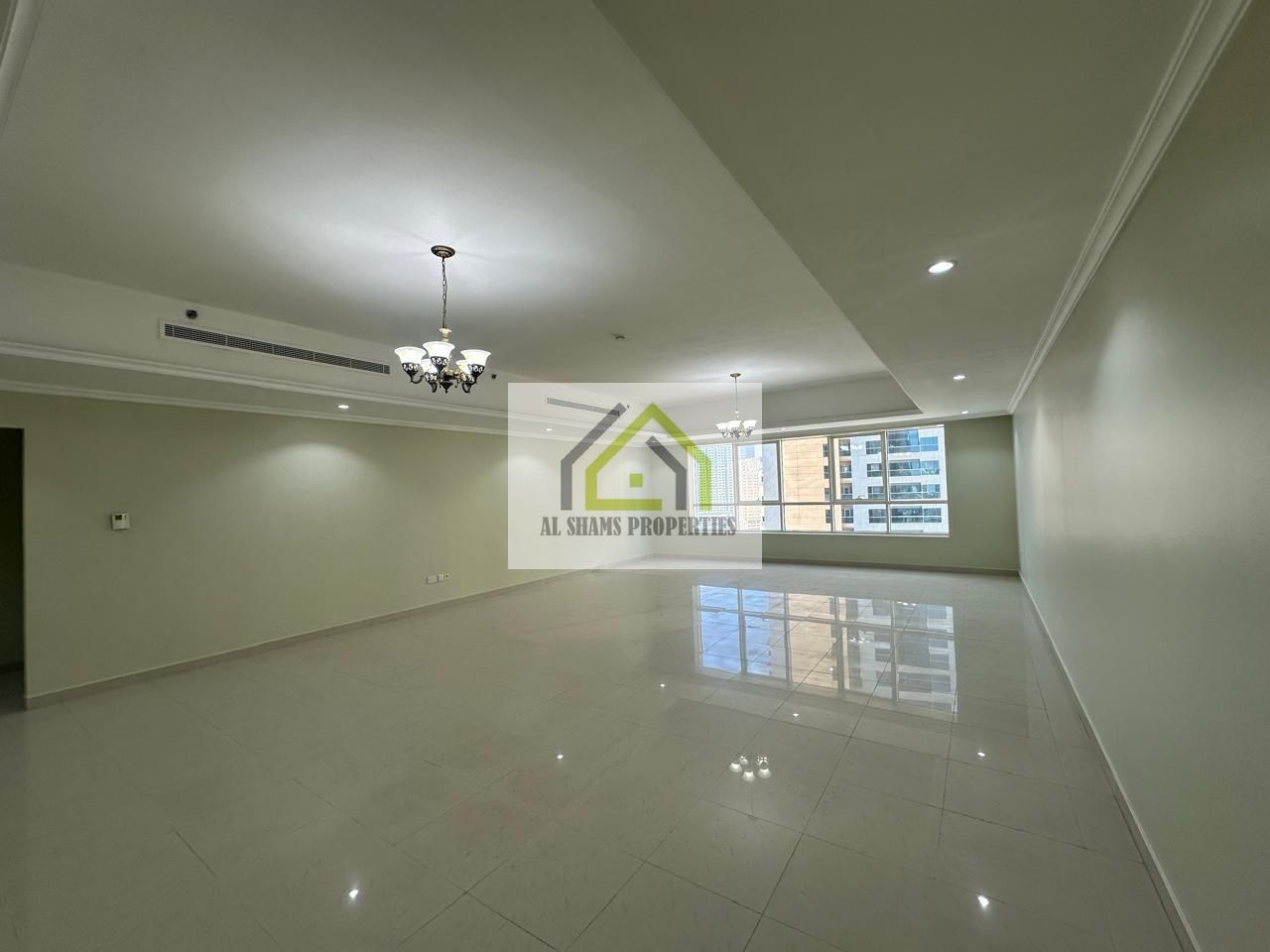 Chiller Free / 4bhk with 5 Baths / Automatic Parking Free