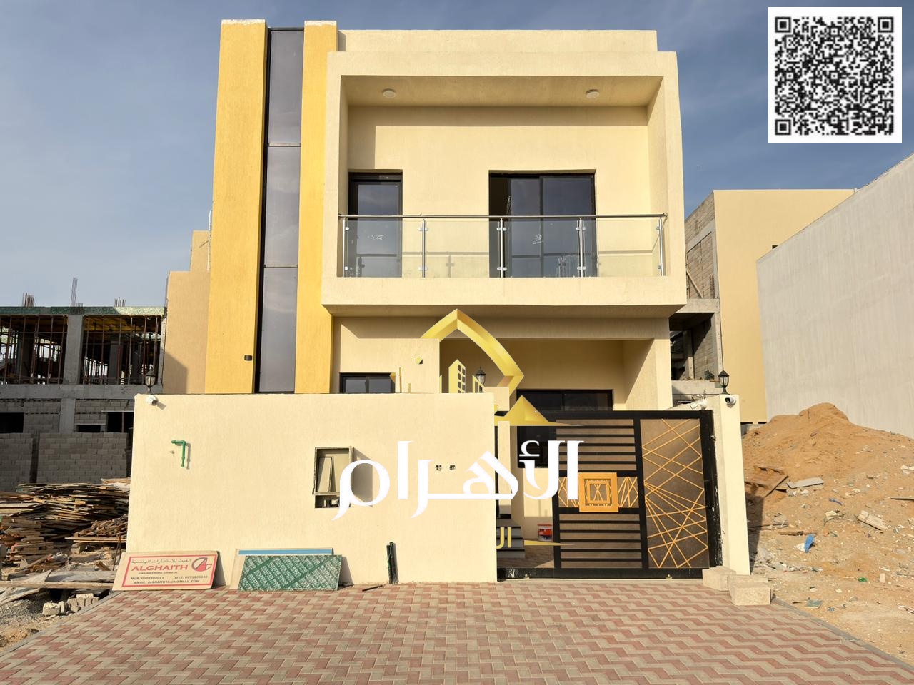 Own a 5-bedroom villa (G+2) with very high-end custom finishing, in a prime location, freehold ownership, close to all services, opposite the mosque.