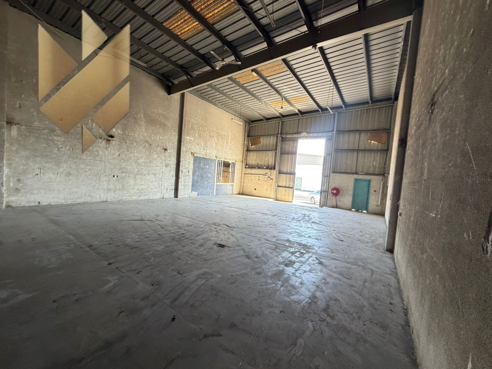 Warehouse for Rent in Industrial Area 13– 3200 Sqft with Office