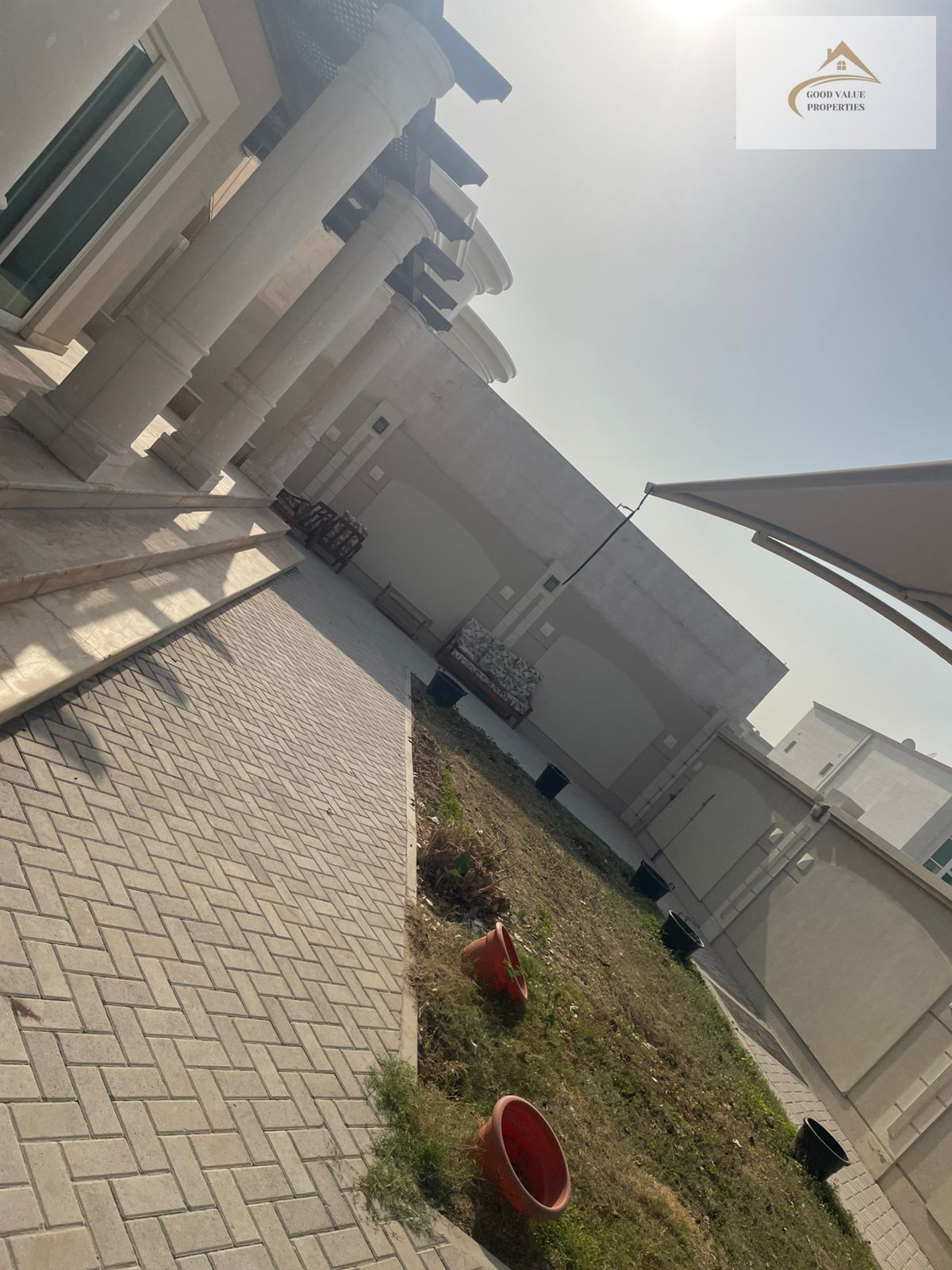 Spacious 5Bhk villa with big green garden