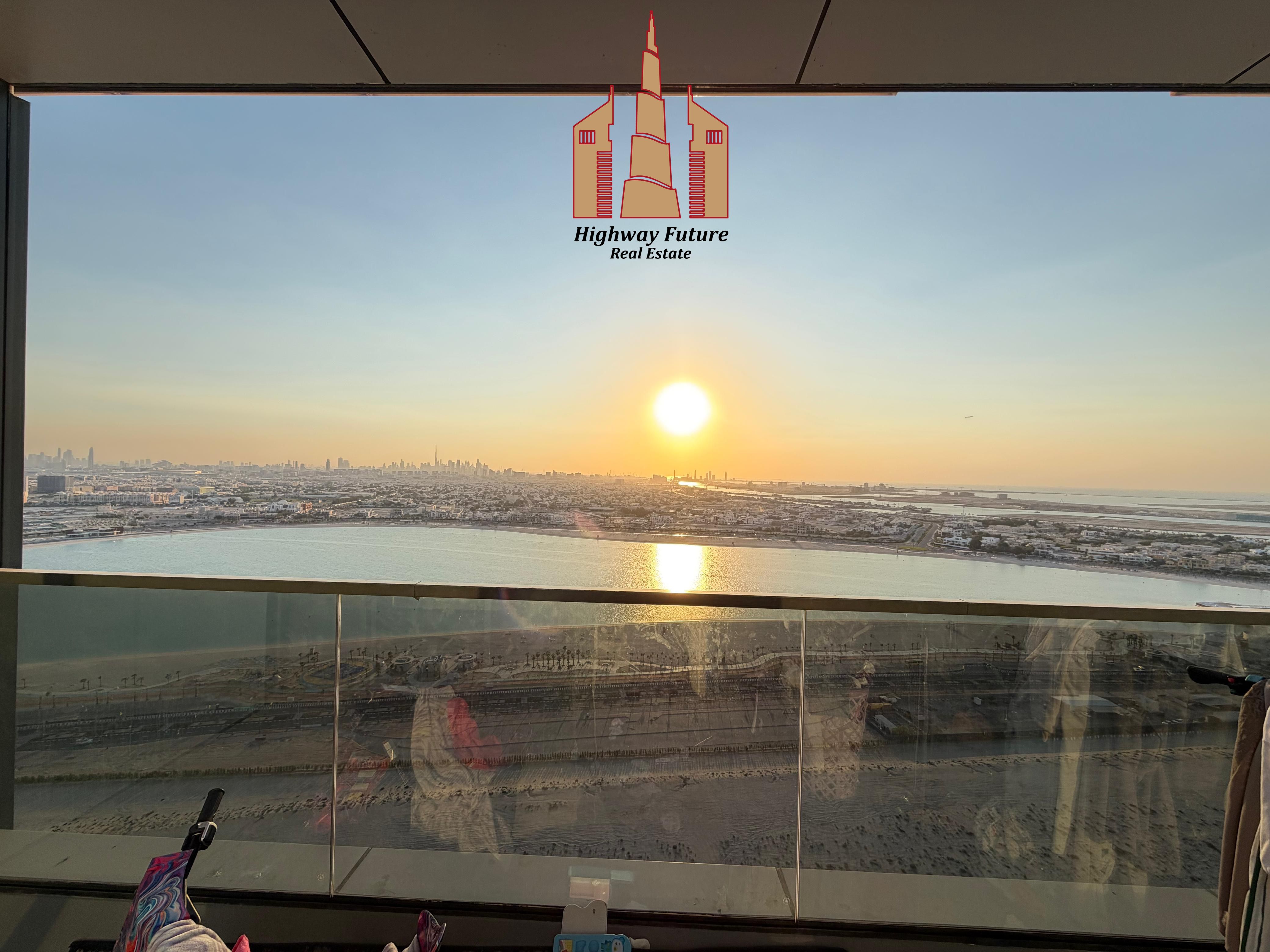 Sea View | Luxurious 4-BR | Covered Parking |