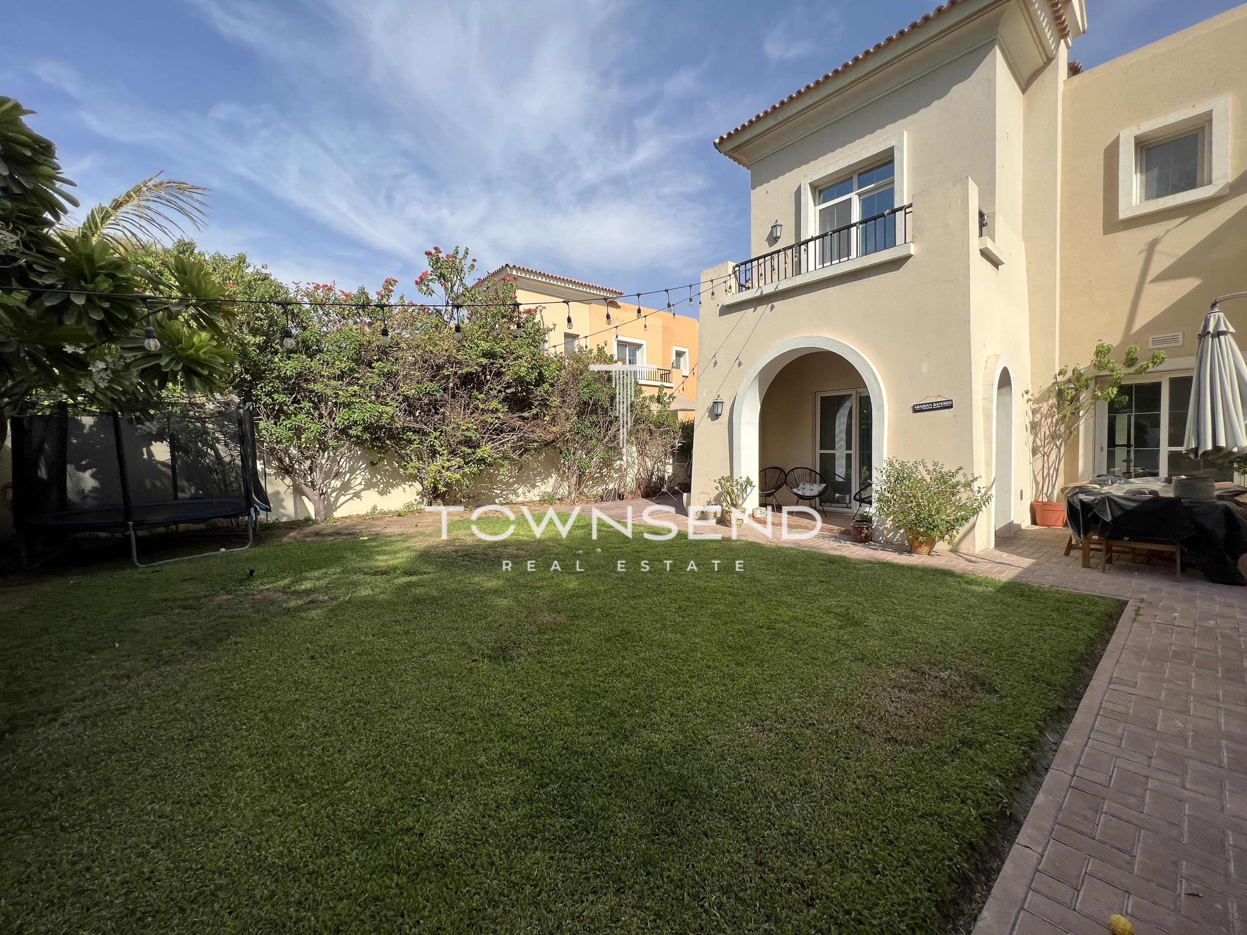 Park Backing | Type 2E | Large Plot