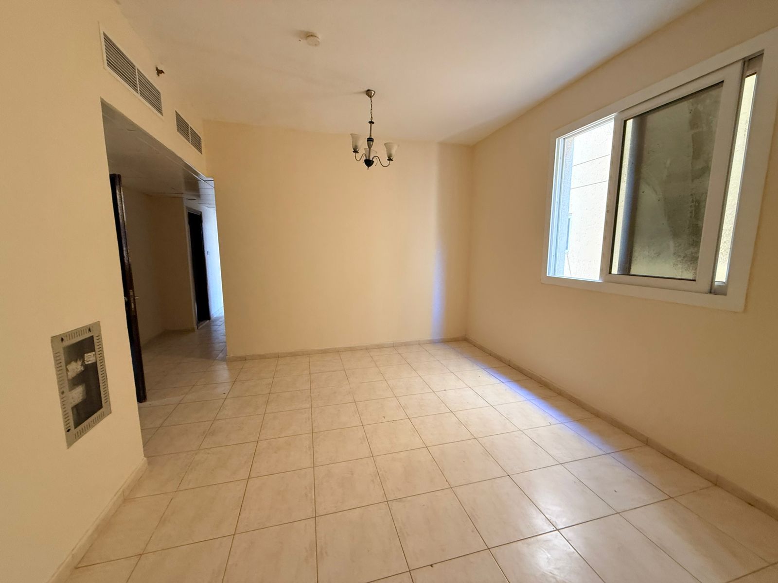2BR apartment, central AC, open view, 2 bathrooms, spacious kitchen, close to all services, rent 37,000 AED.