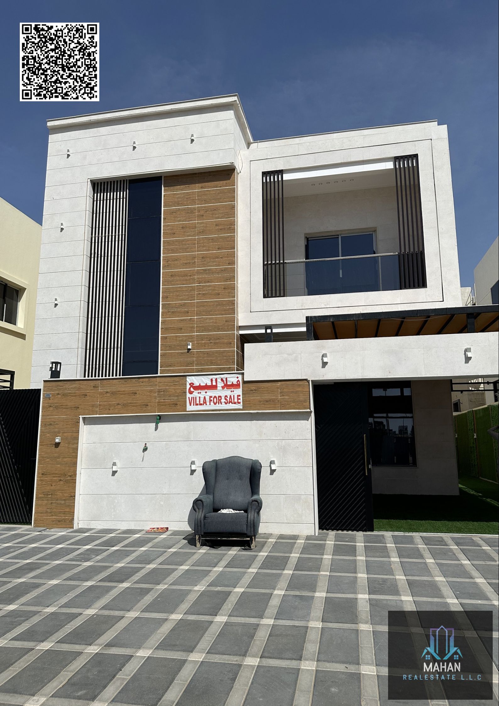*Exclusive Luxury Villa Deal in Bahia Ajman* Villa Details: Land Size: 3,014 sq. ft 5 Bedroom with Maid Room 5 Car Parking Built-up: 3400 sq. ft CCTV Cameras included Big Garden Area Next to Villa Very Close to Commercial Shops Walking