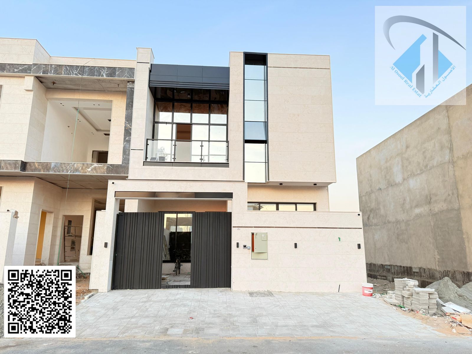 Villa in Zahiya, two floors and a roof, 3 master bedrooms