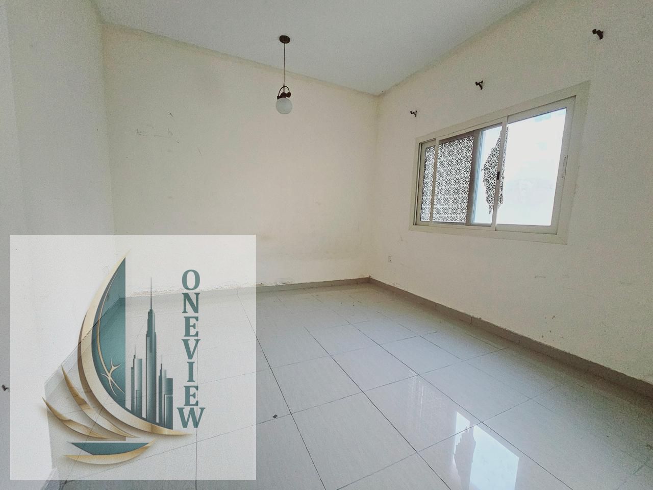 LAVISH OFFER//SPLIT AC INSTALLED//NEAT AND CLEAN FULL FAMILY BUILDING//HUGE 1BHK IN ONLY 30990/-
