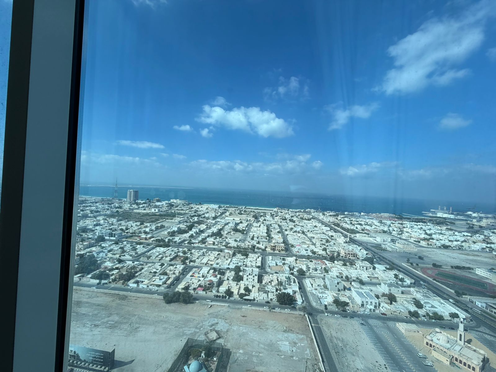 Free AC | 1 month free | Sea view | Large area | Prime location | Easy access to Dubai entrance