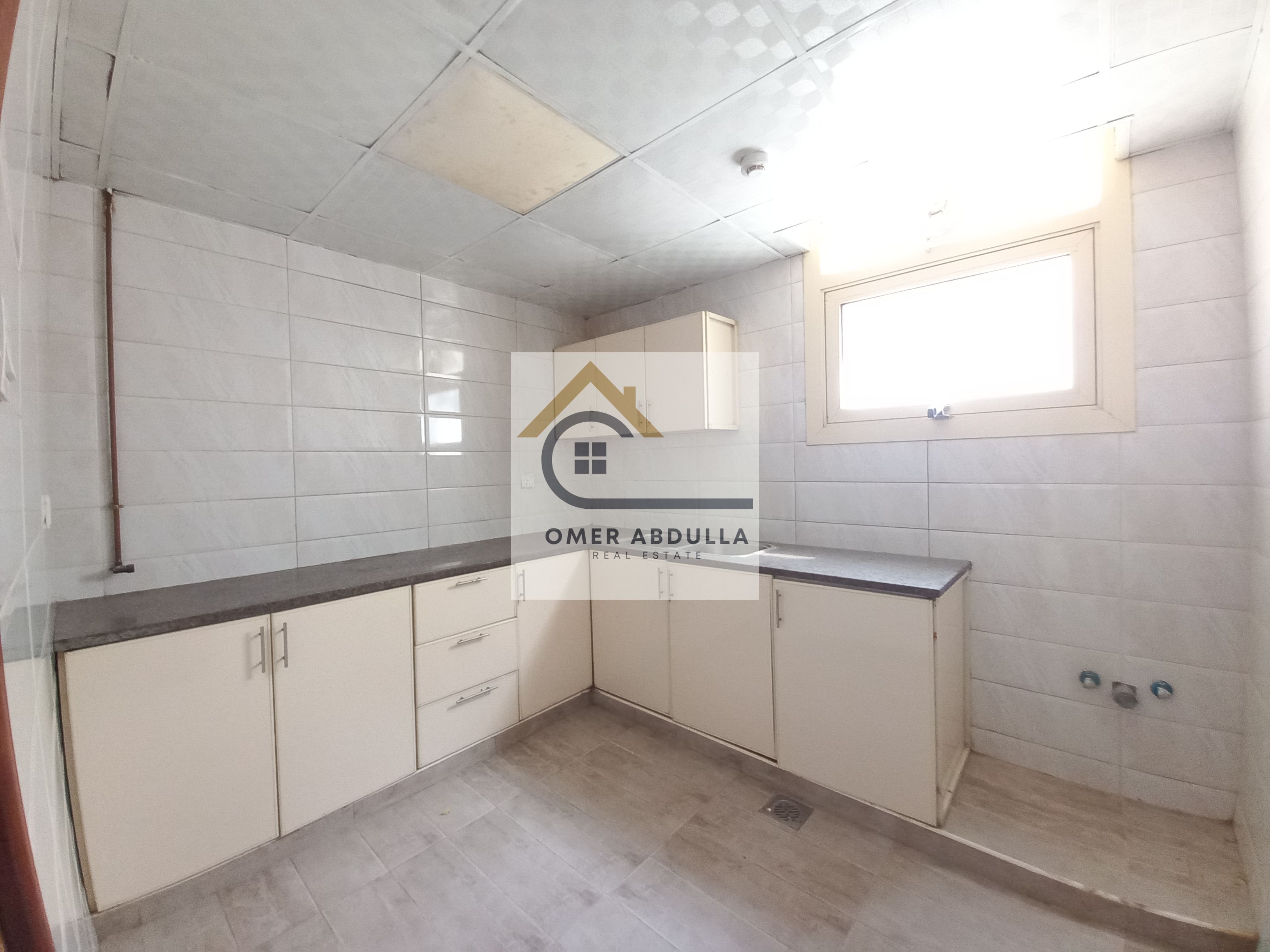 1 Month free 1BHK only 32k with 6 Chuq Payment in Muwalieh Area