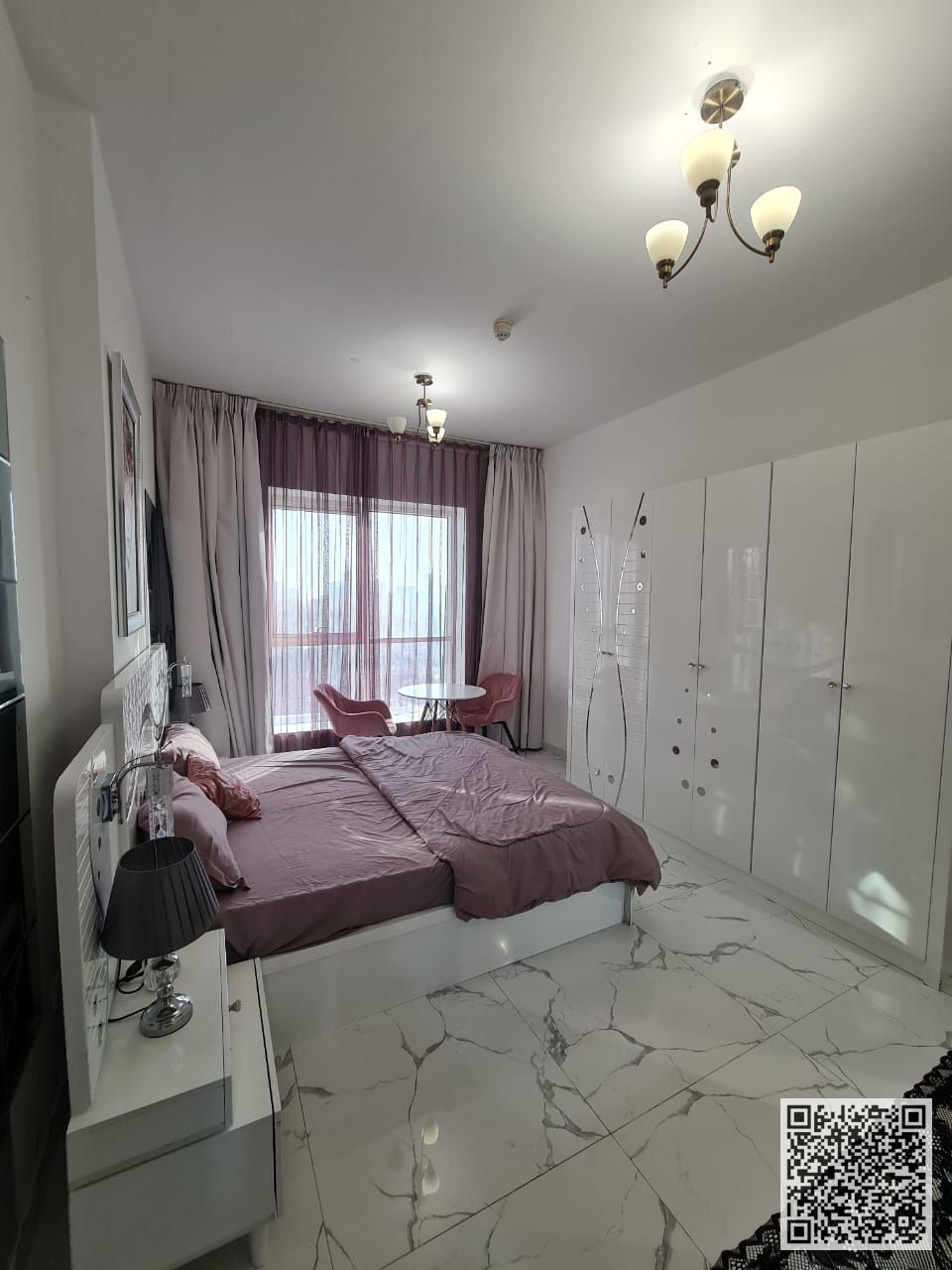 Luxury 1-Bedroom Apartment with Sea View for Monthly Rent in Oasis Towers Experience luxury living with a stunning full sea view! Fully furnishe