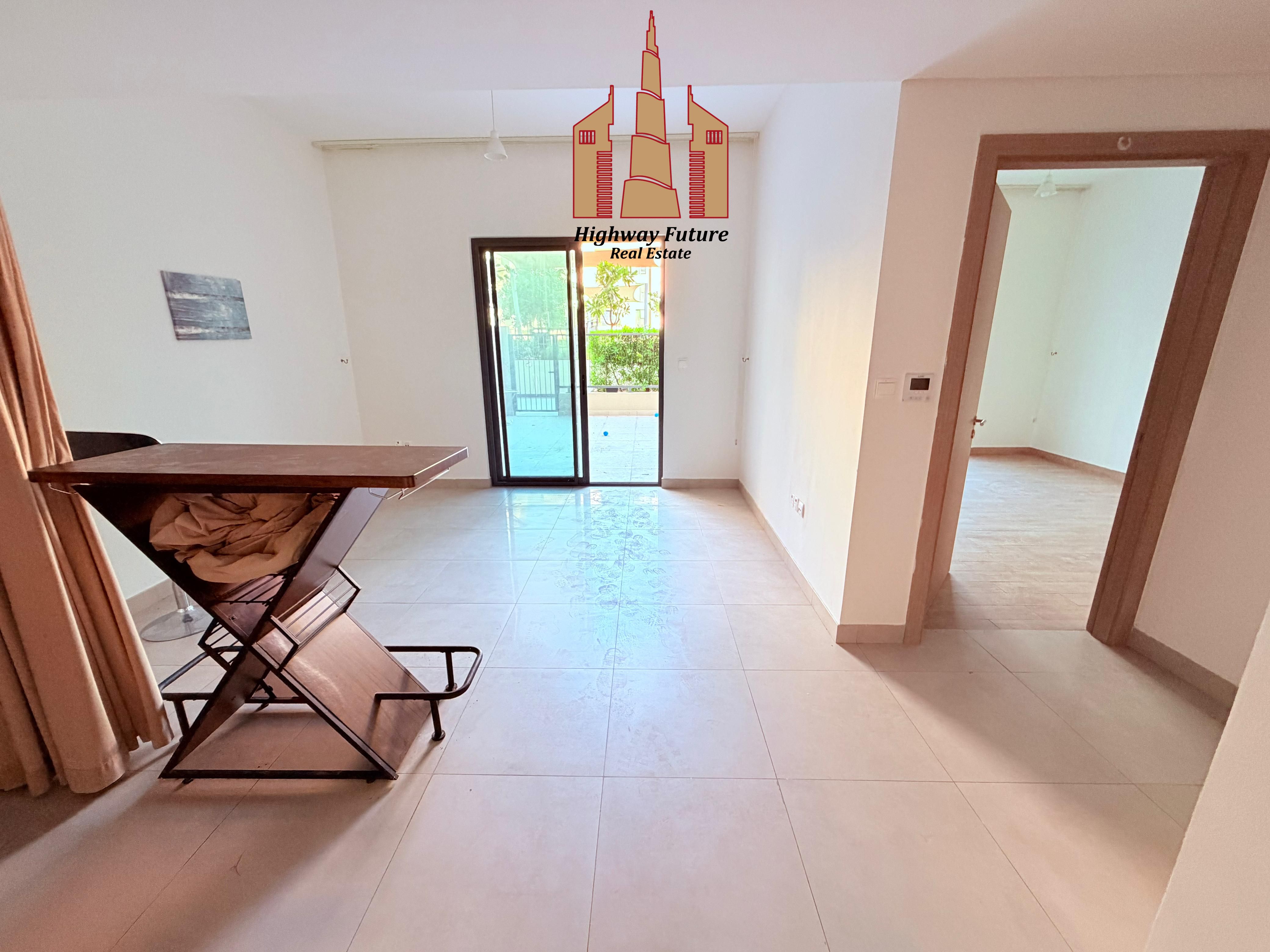 Luxurious 1-BR | Terrace | Prime Location |