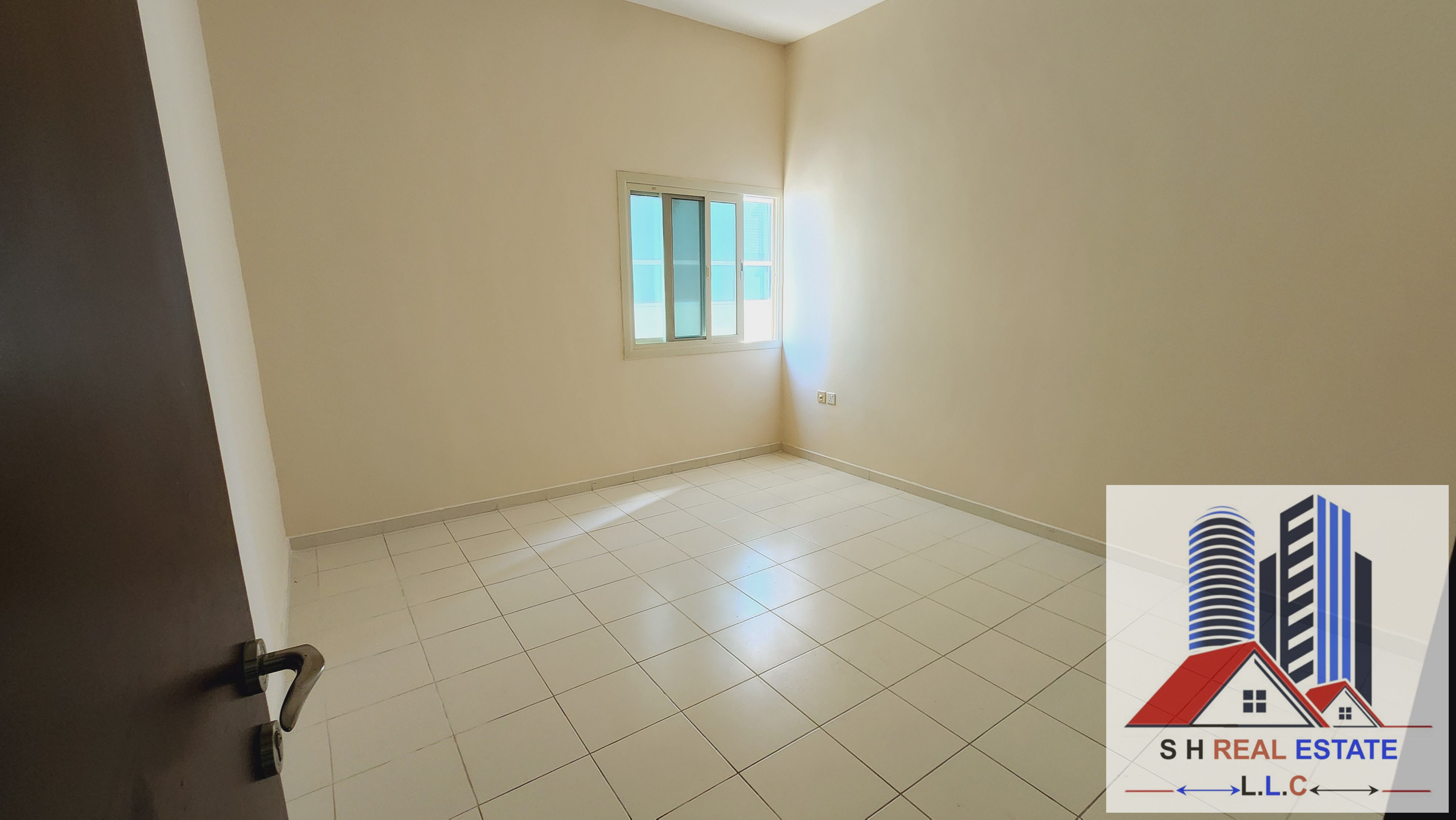 Like A Brand New Building Luxurious 1BHK Apartment Close Hall Just 30K