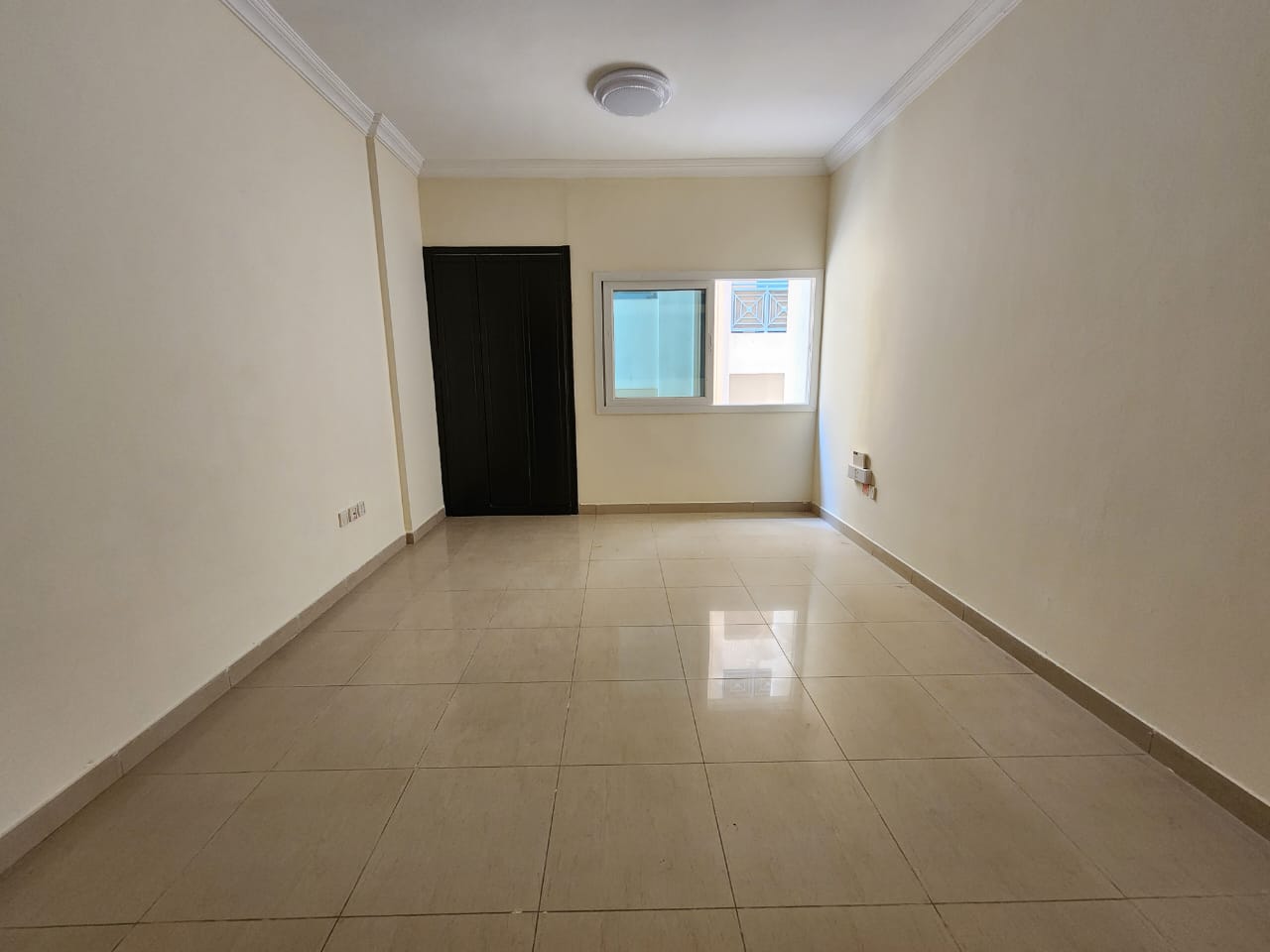 Studio available school area American kitchen fully family building in Muwailha Sharjah Call Ahsan Ali
