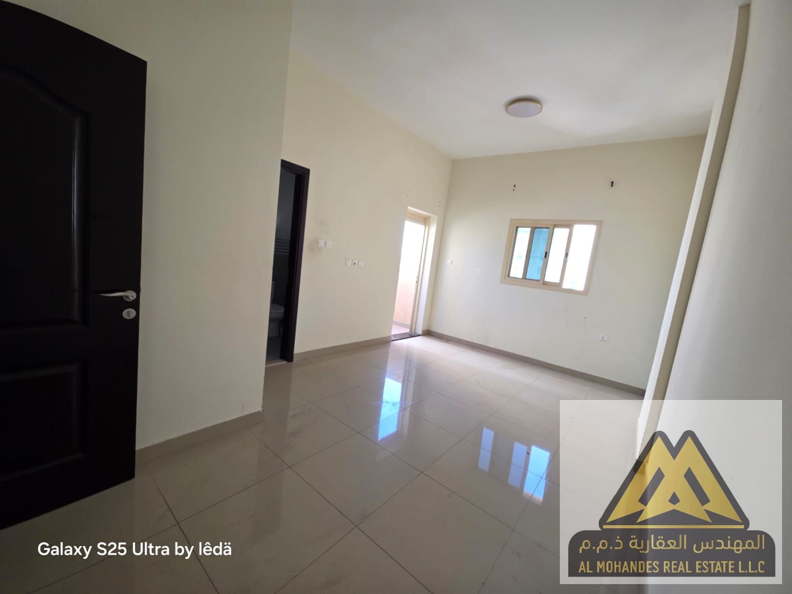 Annual Rent in Al Rumaila - One-Bedroom Apartment with Sea View